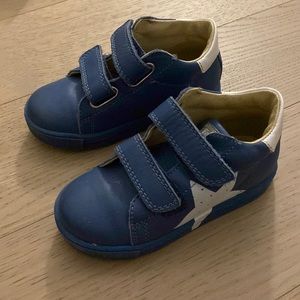 Falcotto blue sneakers with white star. Excellent condition. Size 24.